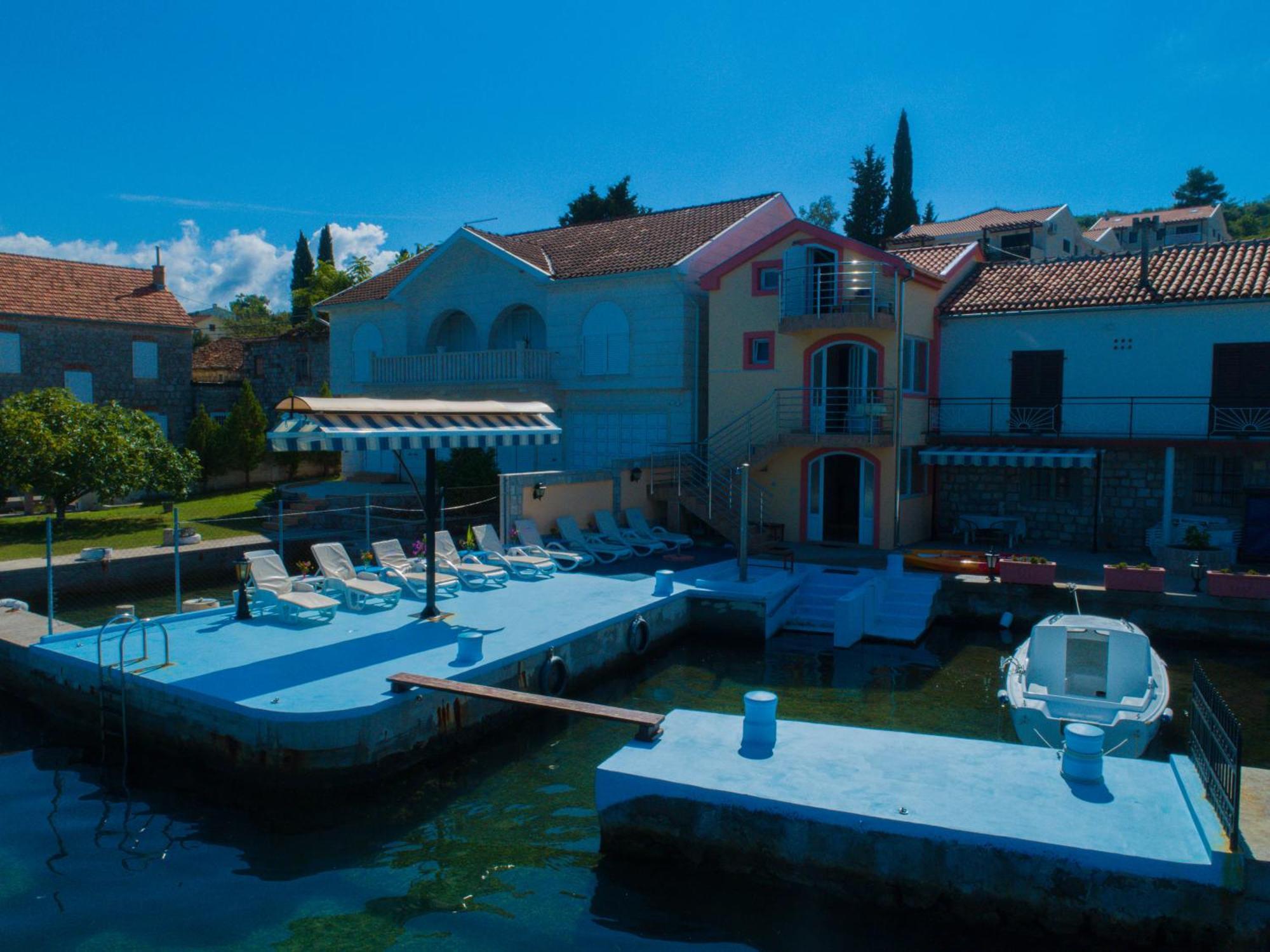 Porto Del Sole Apartments Τίβατ Εξωτερικό φωτογραφία